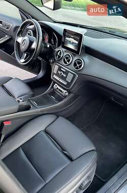 Внедорожник / Кроссовер Mercedes-Benz GLA-Class 2016 в 
