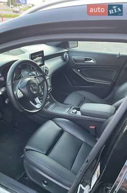 Внедорожник / Кроссовер Mercedes-Benz GLA-Class 2016 в 