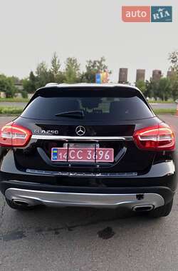 Внедорожник / Кроссовер Mercedes-Benz GLA-Class 2016 в 