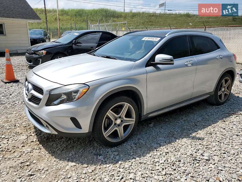 Mercedes-Benz GLA-Class 2015