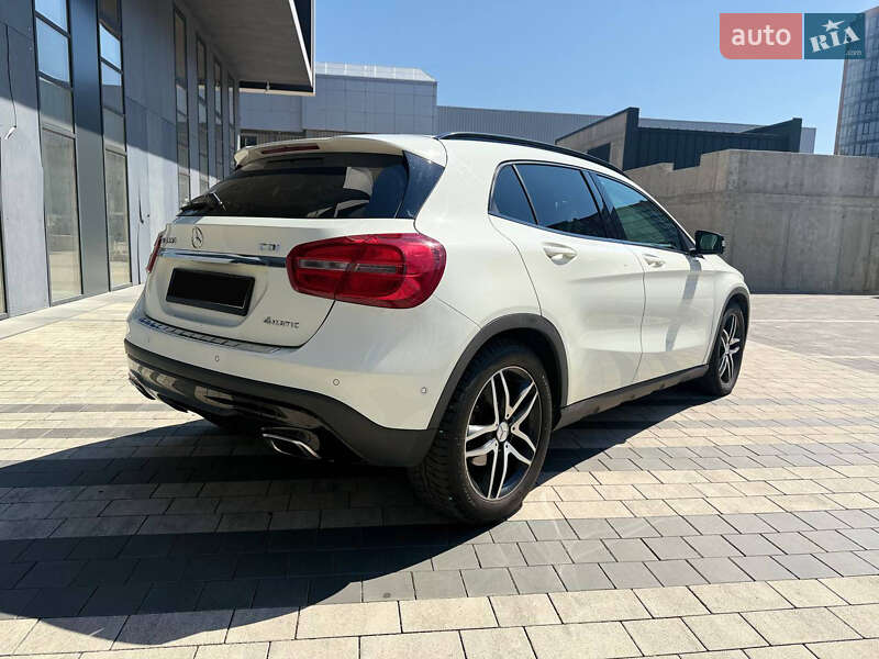 Внедорожник / Кроссовер Mercedes-Benz GLA-Class 2015 в Львове
