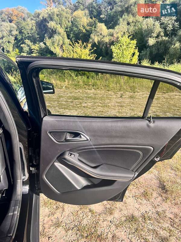 Внедорожник / Кроссовер Mercedes-Benz GLA-Class 2016 в Киеве фото 20 Внедорожник / Кроссовер Mercedes-Benz GLA-Class 2016 в Киеве