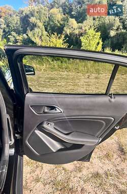 Внедорожник / Кроссовер Mercedes-Benz GLA-Class 2016 в 