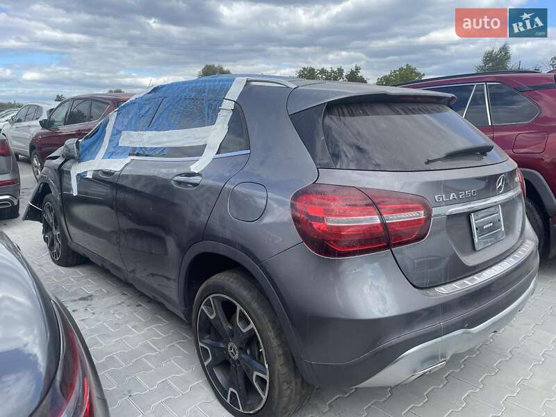 Mercedes-Benz GLA-Class 2019