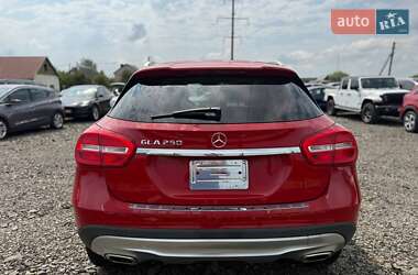 Внедорожник / Кроссовер Mercedes-Benz GLA-Class 2015 в 