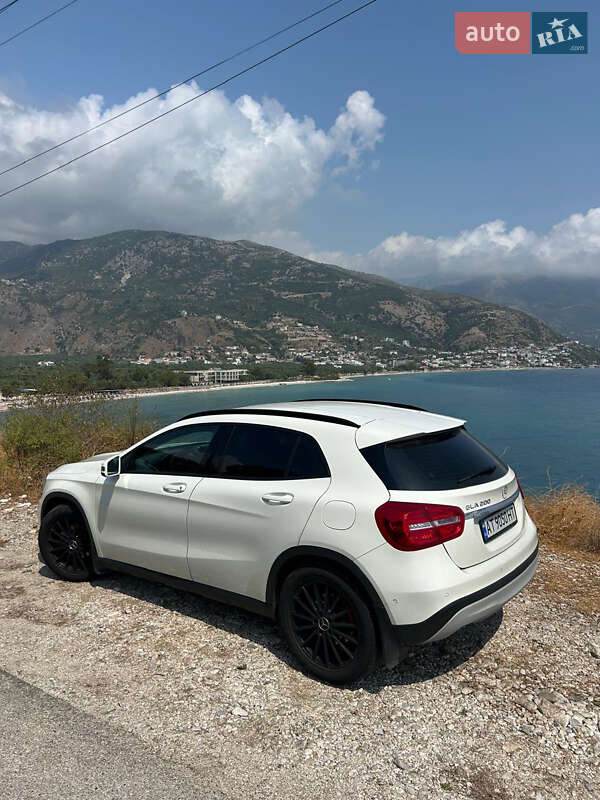 Внедорожник / Кроссовер Mercedes-Benz GLA-Class 2016 в Ивано-Франковске
