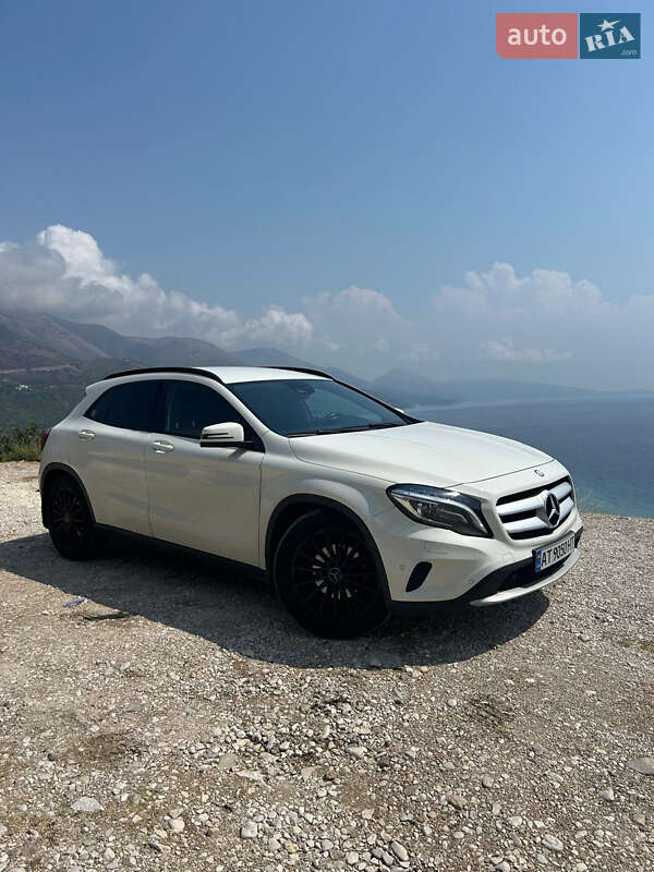 Внедорожник / Кроссовер Mercedes-Benz GLA-Class 2016 в Ивано-Франковске