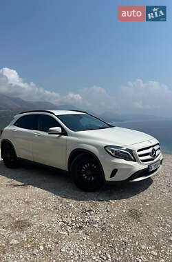 Внедорожник / Кроссовер Mercedes-Benz GLA-Class 2016 в 