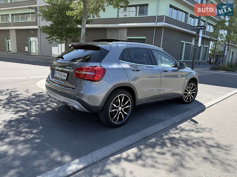 Позашляховик / Кросовер Mercedes-Benz GLA-Class 2014 в Мукачевому