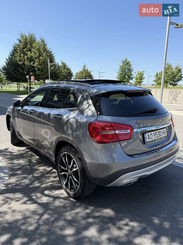 Позашляховик / Кросовер Mercedes-Benz GLA-Class 2014 в Мукачевому