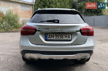 Внедорожник / Кроссовер Mercedes-Benz GLA-Class 2018 в 