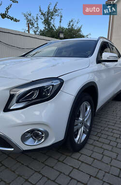 Внедорожник / Кроссовер Mercedes-Benz GLA-Class 2019 в 