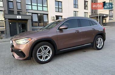 Внедорожник / Кроссовер Mercedes-Benz GLA-Class 2022 в 