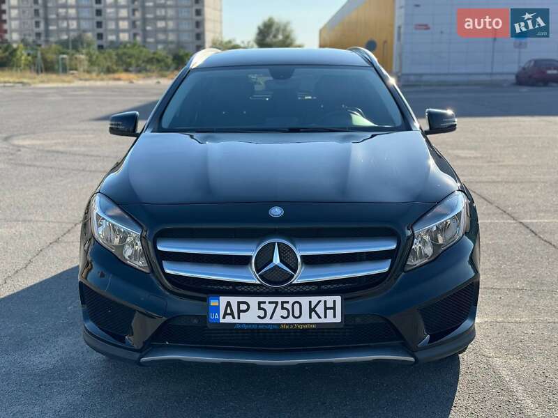 Внедорожник / Кроссовер Mercedes-Benz GLA-Class 2015 в Запорожье