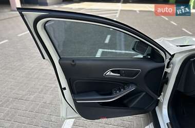 Внедорожник / Кроссовер Mercedes-Benz GLA-Class 2015 в 