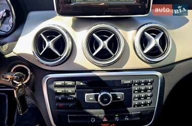 Внедорожник / Кроссовер Mercedes-Benz GLA-Class 2016 в 