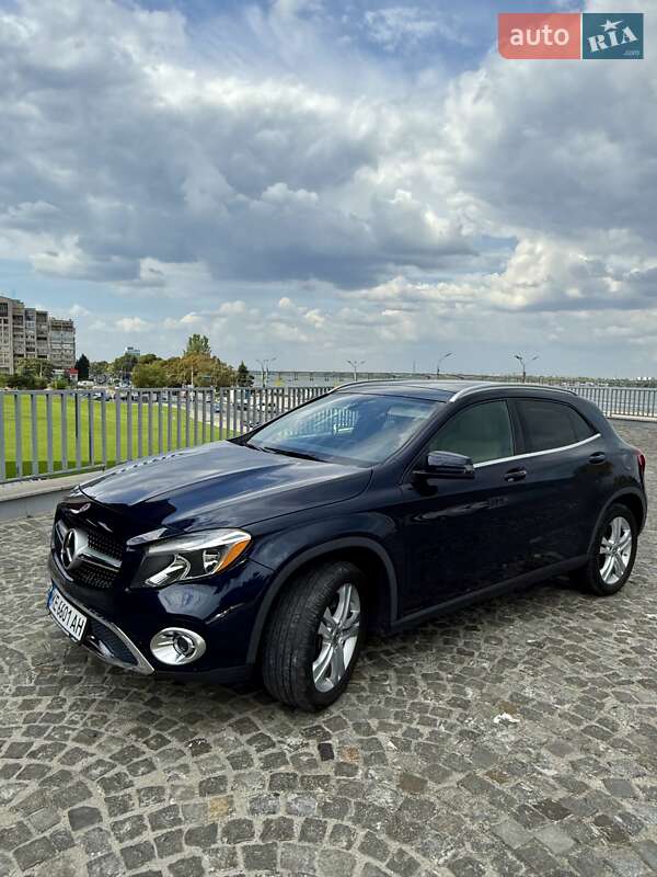 Позашляховик / Кросовер Mercedes-Benz GLA-Class 2018 в Дніпрі