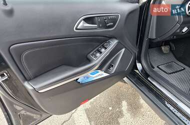 Позашляховик / Кросовер Mercedes-Benz GLA-Class 2015 в 