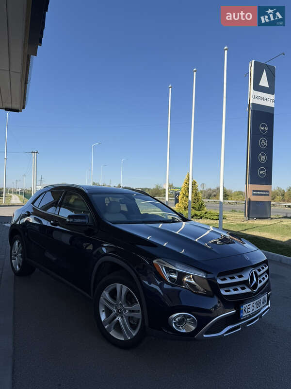 Внедорожник / Кроссовер Mercedes-Benz GLA-Class 2017 в 