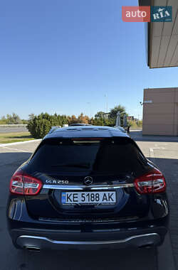 Внедорожник / Кроссовер Mercedes-Benz GLA-Class 2017 в 
