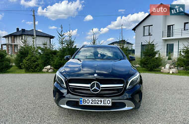 Внедорожник / Кроссовер Mercedes-Benz GLA-Class 2016 в 