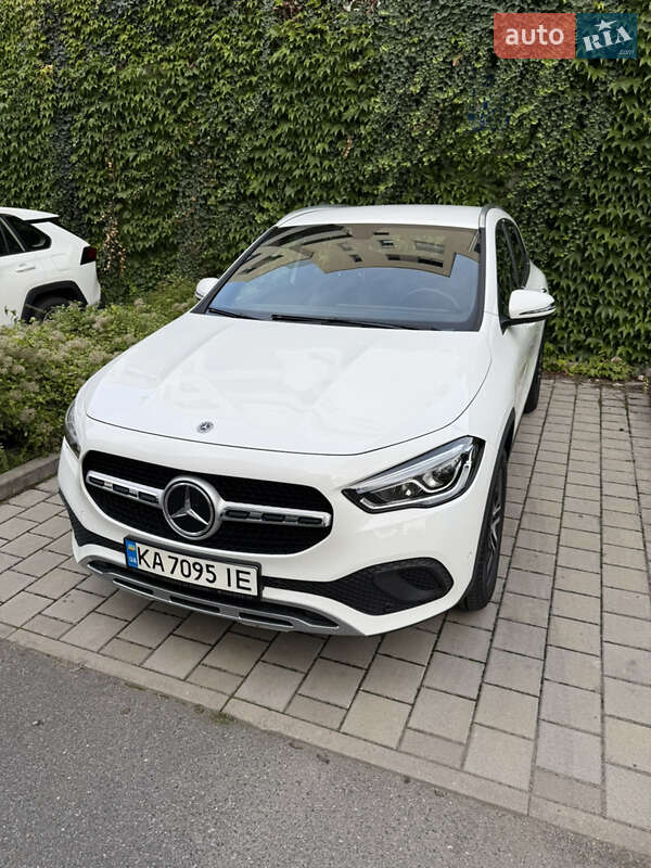 Внедорожник / Кроссовер Mercedes-Benz GLA-Class 2022 в Киеве фото 2 Внедорожник / Кроссовер Mercedes-Benz GLA-Class 2022 в Киеве