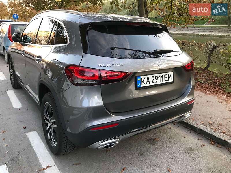 Внедорожник / Кроссовер Mercedes-Benz GLA-Class 2021 в Киеве