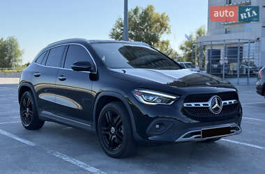 Внедорожник / Кроссовер Mercedes-Benz GLA-Class 2020 в 