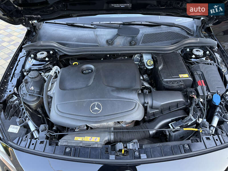 Внедорожник / Кроссовер Mercedes-Benz GLA-Class 2015 в Киеве