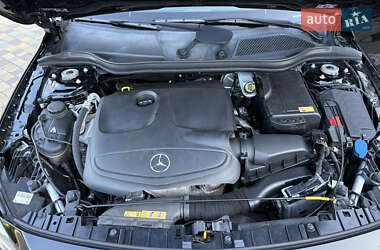 Внедорожник / Кроссовер Mercedes-Benz GLA-Class 2015 в 