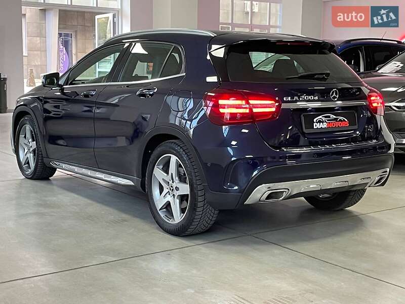 Внедорожник / Кроссовер Mercedes-Benz GLA-Class 2017 в Полтаве