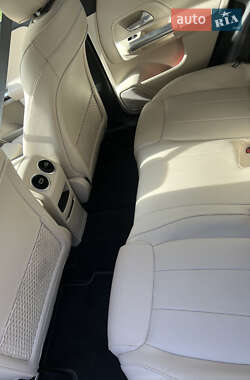 Внедорожник / Кроссовер Mercedes-Benz GLA-Class 2021 в 