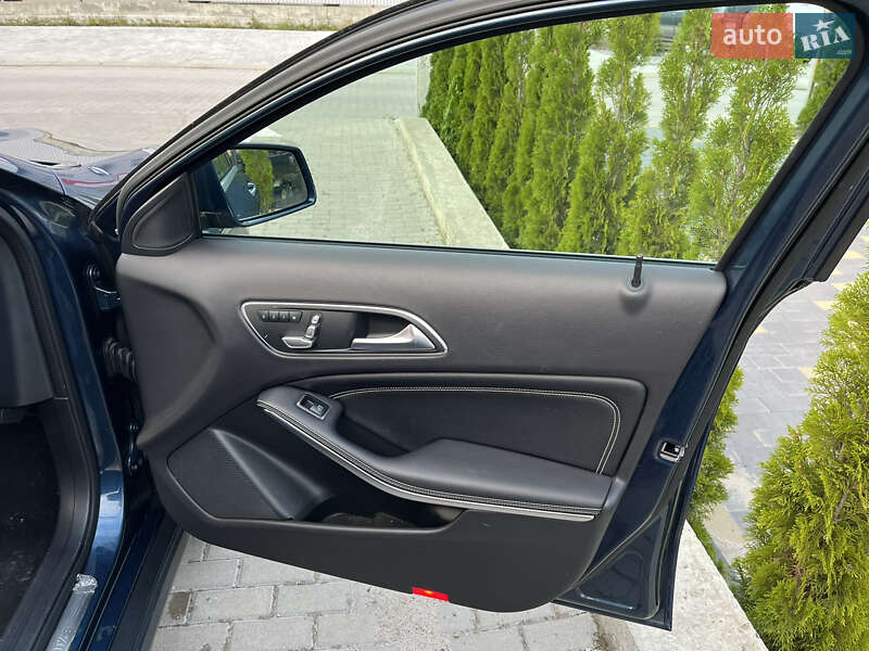 Внедорожник / Кроссовер Mercedes-Benz GLA-Class 2019 в Львове фото 19 Внедорожник / Кроссовер Mercedes-Benz GLA-Class 2019 в Львове