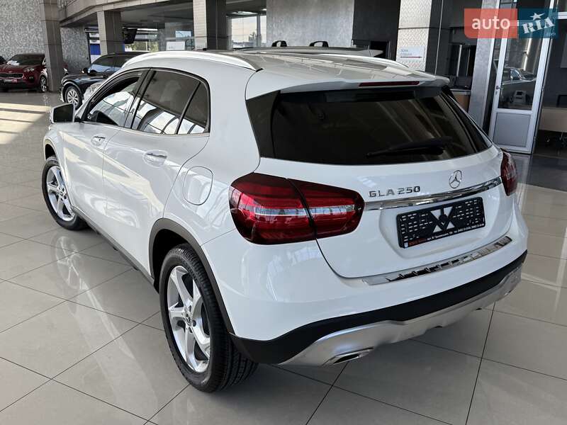 Внедорожник / Кроссовер Mercedes-Benz GLA-Class 2019 в Одессе