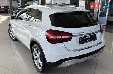 Позашляховик / Кросовер Mercedes-Benz GLA-Class 2019 в 
