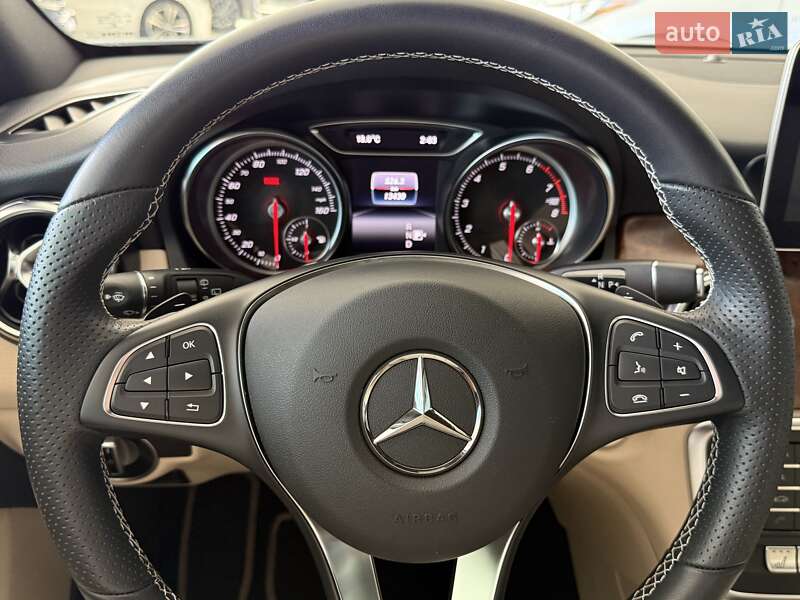 Внедорожник / Кроссовер Mercedes-Benz GLA-Class 2019 в Одессе