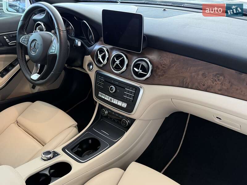 Внедорожник / Кроссовер Mercedes-Benz GLA-Class 2019 в Одессе