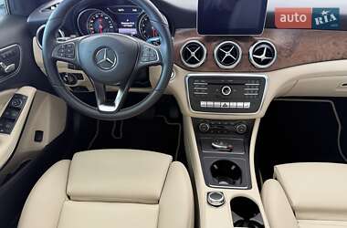 Позашляховик / Кросовер Mercedes-Benz GLA-Class 2019 в 