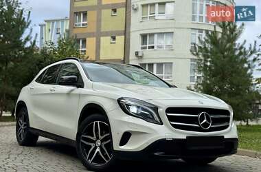 Позашляховик / Кросовер Mercedes-Benz GLA-Class 2015 в 