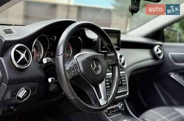 Позашляховик / Кросовер Mercedes-Benz GLA-Class 2015 в 