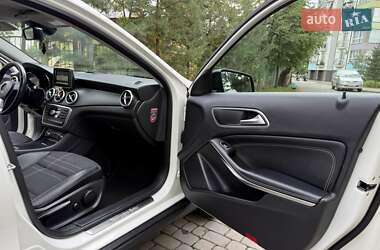 Позашляховик / Кросовер Mercedes-Benz GLA-Class 2015 в 