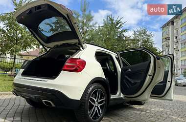 Позашляховик / Кросовер Mercedes-Benz GLA-Class 2015 в 