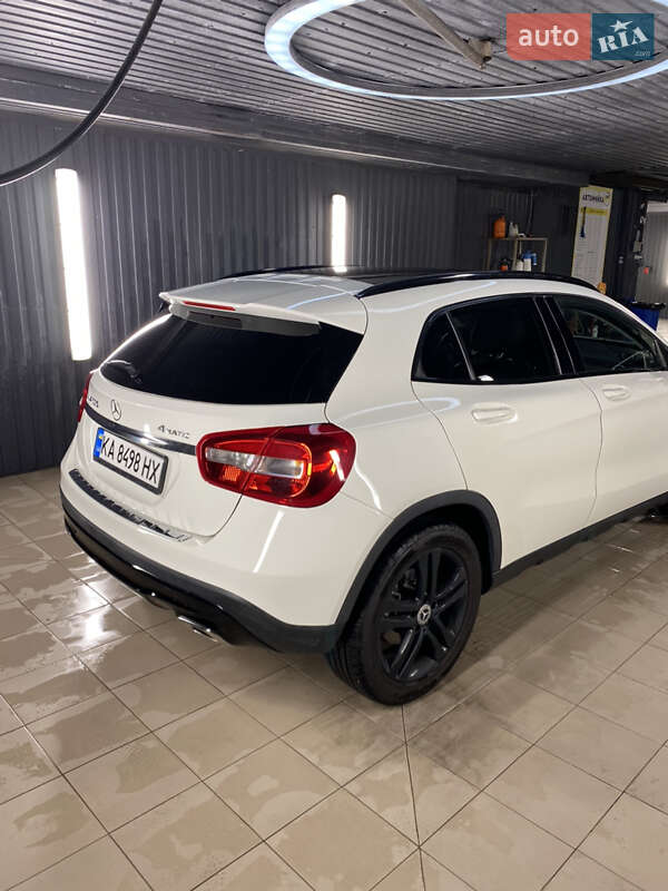 Внедорожник / Кроссовер Mercedes-Benz GLA-Class 2015 в Киеве