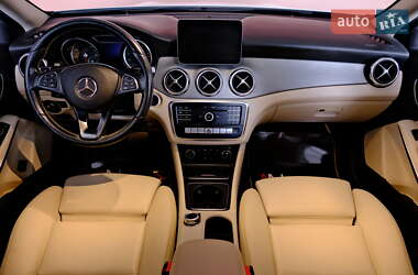Позашляховик / Кросовер Mercedes-Benz GLA-Class 2018 в 