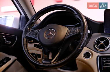 Позашляховик / Кросовер Mercedes-Benz GLA-Class 2018 в 