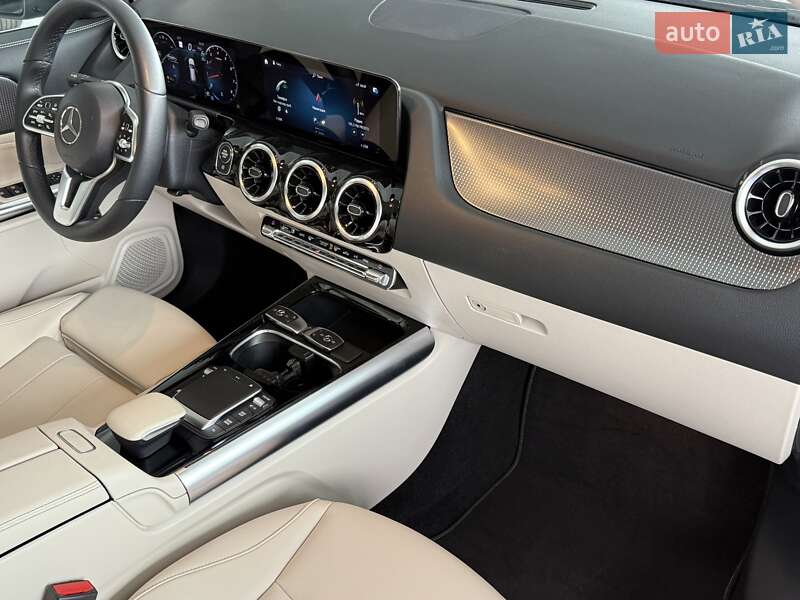 Внедорожник / Кроссовер Mercedes-Benz GLA-Class 2022 в Одессе