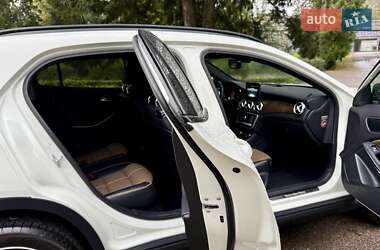 Внедорожник / Кроссовер Mercedes-Benz GLA-Class 2017 в 