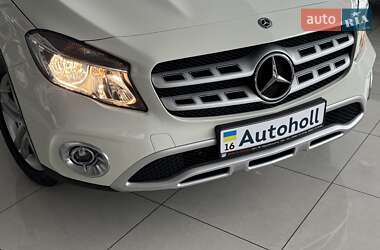 Внедорожник / Кроссовер Mercedes-Benz GLA-Class 2017 в 