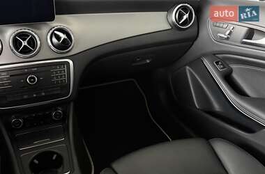 Внедорожник / Кроссовер Mercedes-Benz GLA-Class 2017 в 