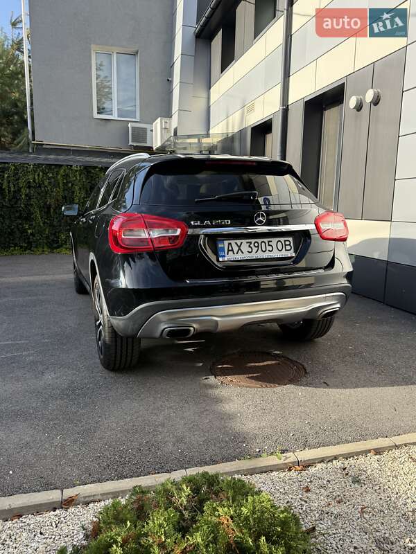 Внедорожник / Кроссовер Mercedes-Benz GLA-Class 2016 в Харькове